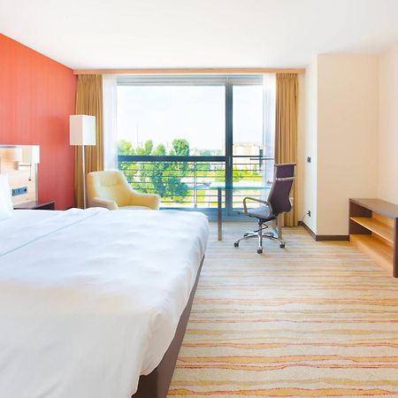 Hotel Courtyard By Marriott Duesseldorf Hafen Extérieur photo