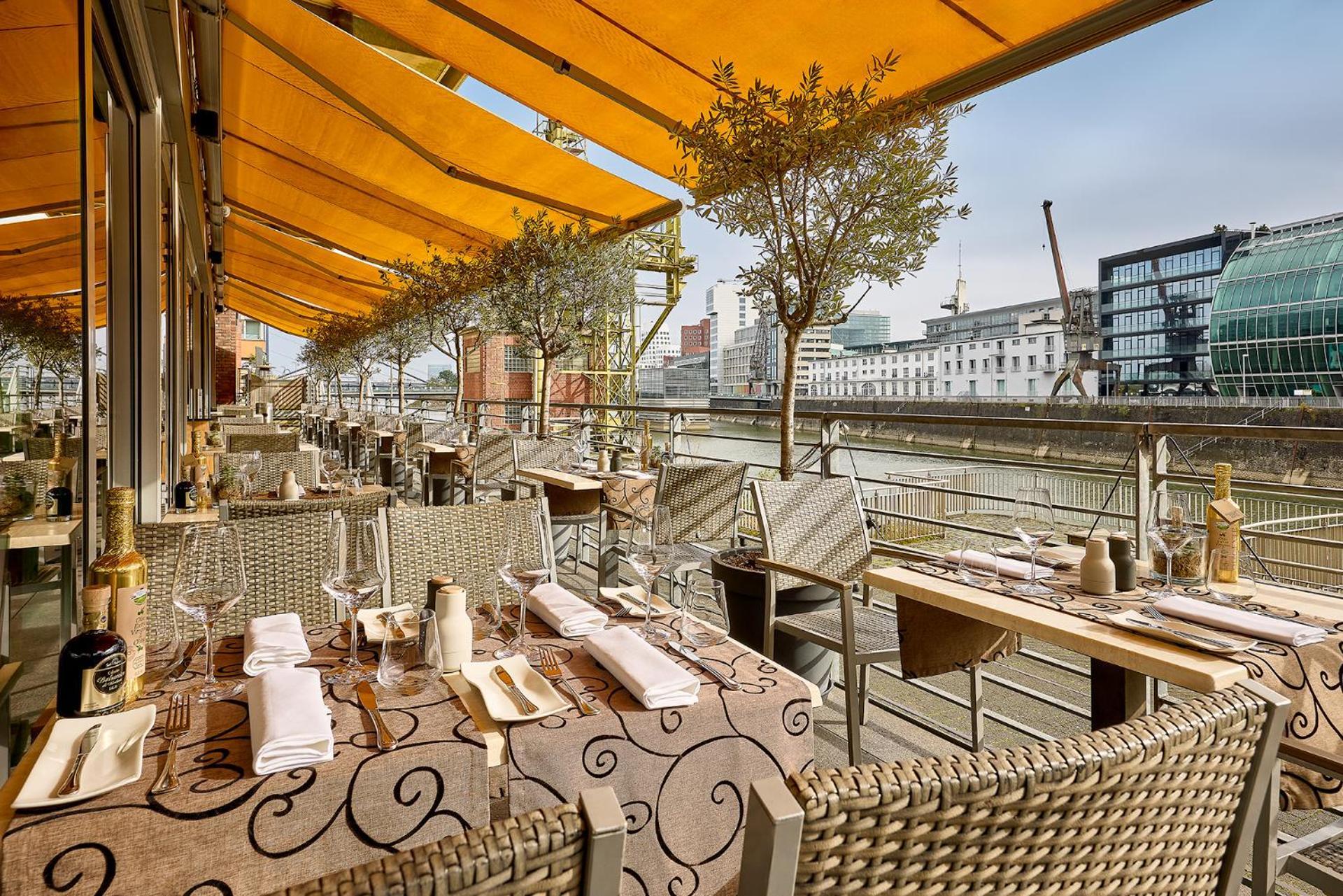 Hotel Courtyard By Marriott Duesseldorf Hafen Extérieur photo