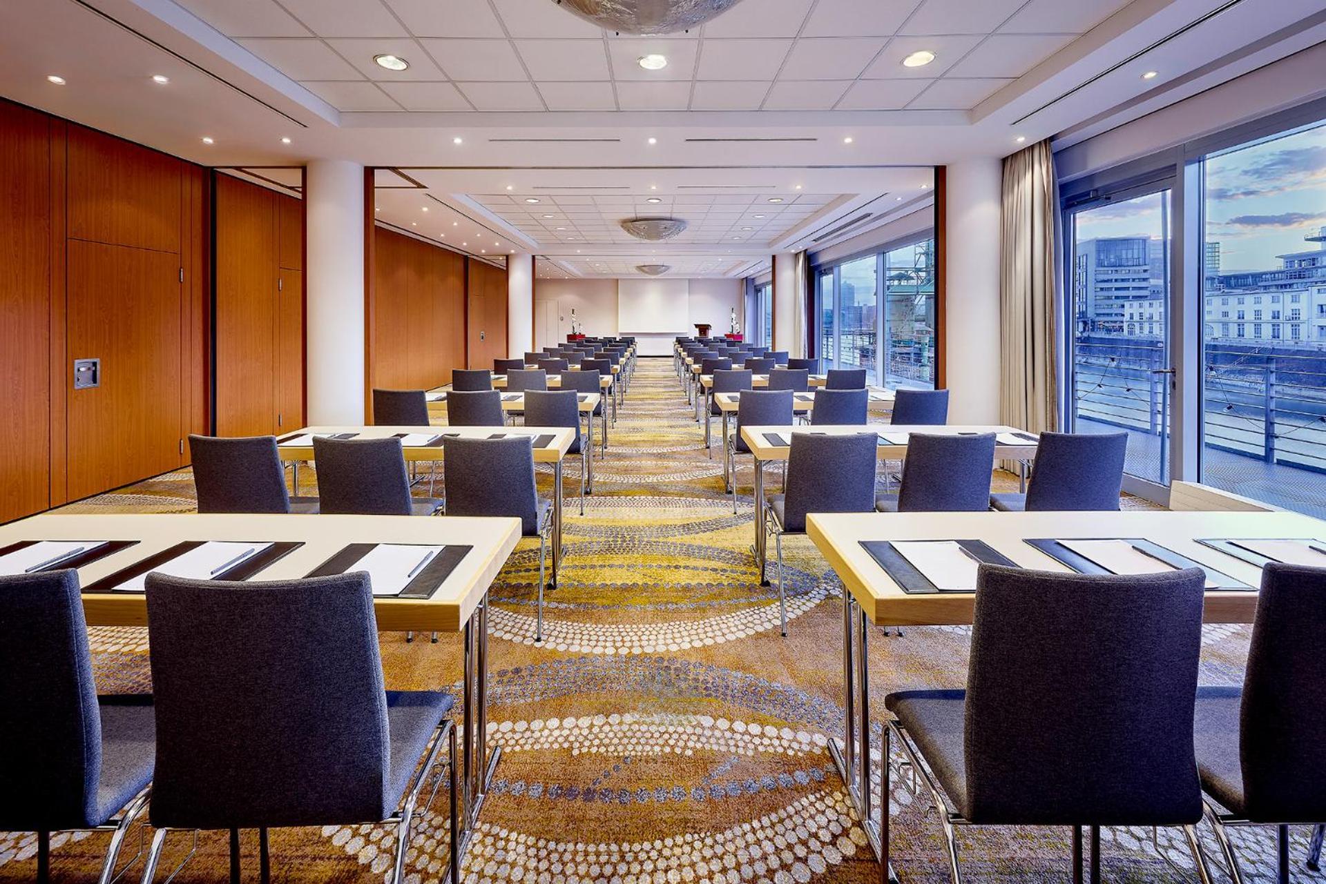 Hotel Courtyard By Marriott Duesseldorf Hafen Extérieur photo