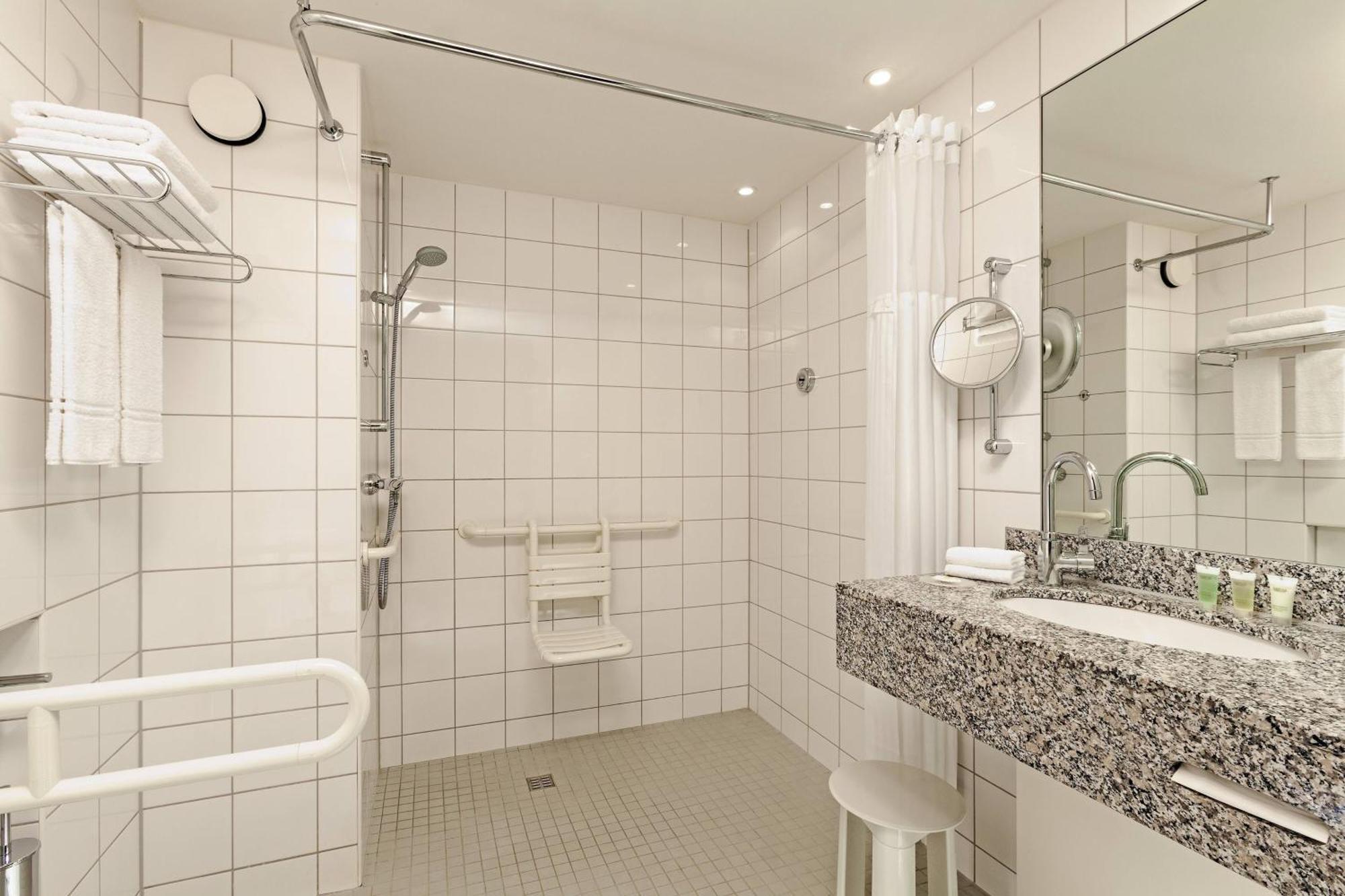 Hotel Courtyard By Marriott Duesseldorf Hafen Extérieur photo